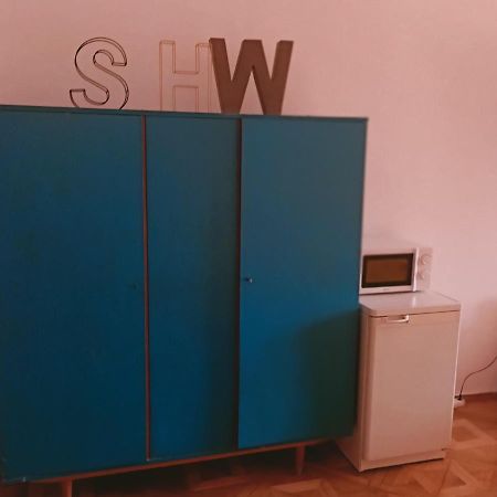 View To The Cracow Basic Apartment Krakow Bagian luar foto