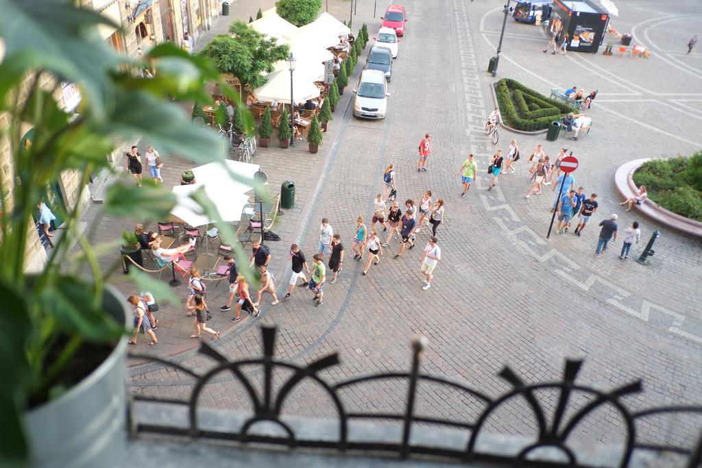 View To The Cracow Basic Apartment Krakow Bagian luar foto
