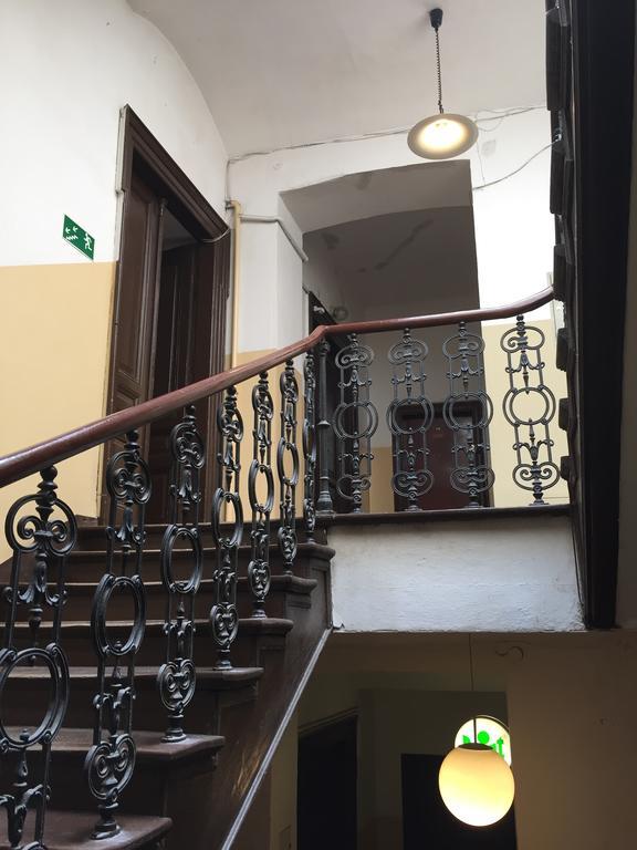 View To The Cracow Basic Apartment Krakow Bagian luar foto